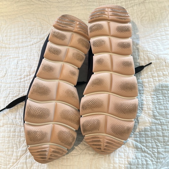 PRADA sneakers size 37. Like new! - Picture 5 of 6